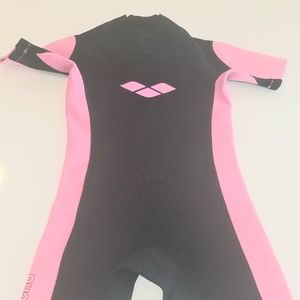 Toddler Arena short sleeve wetsuit Sz 4